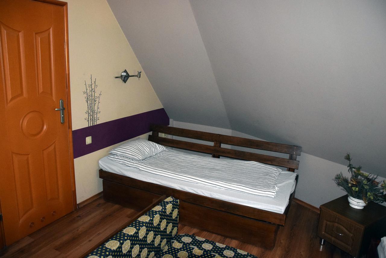 Pensjonat Europa Brzeziny Exterior foto
